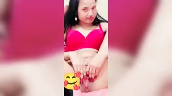 Indian Cam Girl Flashing Her Naked Pussy Again Online