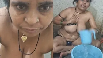 Mature Married Woman Caught Bathing On Leaked Video