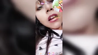 GF Stripping Nude Online For Cash On Camera