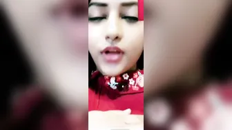 Beautiful GF Showing Huge Tits In Leaked Mms