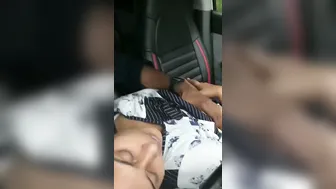 Boyfriend Squeezing GFs Tits In The Parked Car