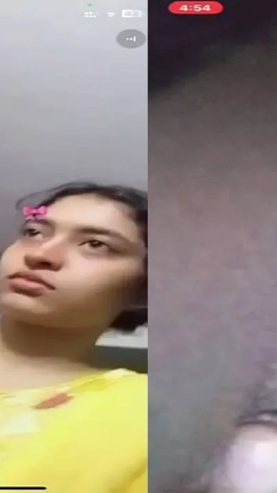 GF Showing Her Tight Pussy On Video Call