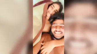 Smiling GF Fucking On Camera In Leaked Video