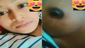 Sexy GF Showing Her Nude Body On Video Call