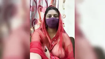 Busty Indian Gf Stripping Naked On Cam Showing Everything