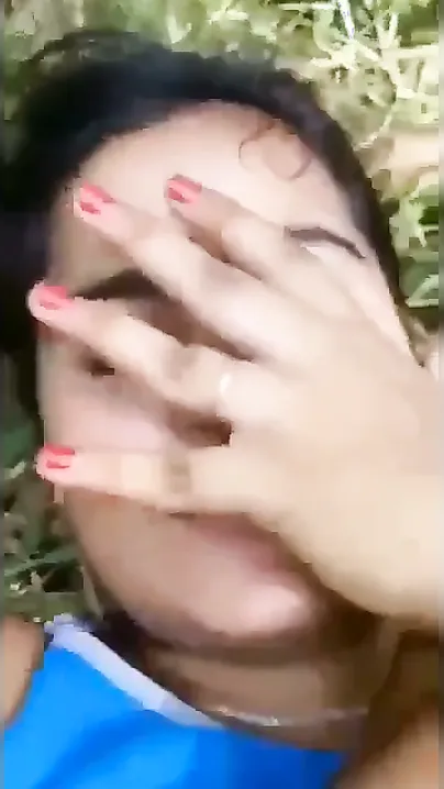 Village GF Fucking Her Lover Outdoors On The Grass