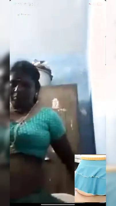 Aunty In Saree Stripping Naked During Dirty Video Call