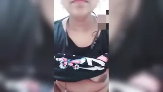 GF Shows Asshole While Fingering Her Wet Pussy