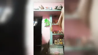 Married Woman Strips Saree And Shows Off Naked Body