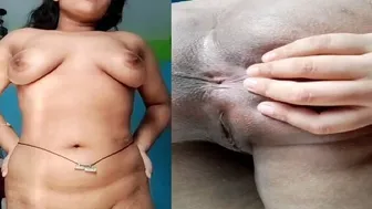 Curvy Girl Spreading Her Ass For The Camera Naked