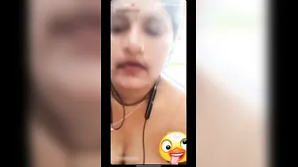 Milf Rubbing Her Clit While Video Calling Her Boyfriend