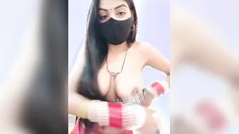 Horny Cam Girl Flashing Her Round Tits Live Online