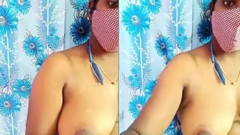 Naked Camgirl Aarthi Revealing Her Perfect Boobs