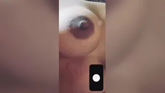 Nerdy GF In Glasses Showing Her Nude Body