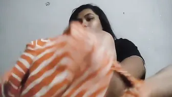 Horny GF Rubbing Her Wet Pussy In Leaked Mms