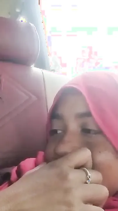 Chubby GF Getting Tits Sucked During Outdoor Fuck