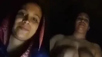 Unsatisfied Aunty Stripping And Showing Her Nude Body