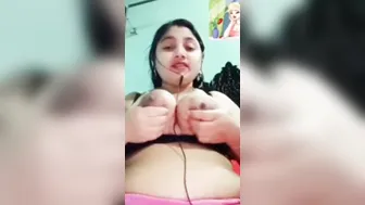 Chubby Milf Rubbing Her Pussy During Video Call