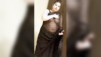 Busty Wife Showing Boobs In Transparent Saree Naked