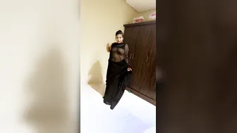 Busty Wife Showing Boobs In Transparent Saree Naked