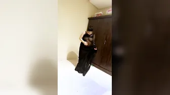 Busty Wife Showing Boobs In Transparent Saree Naked