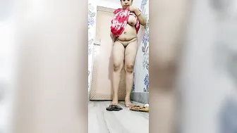 Busty Married Woman Making Homemade Nude Video For Me