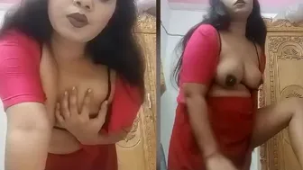Wife In Saree Stripping And Fingering Her Horny Cunt