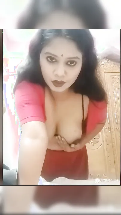 Wife In Saree Stripping And Fingering Her Horny Cunt