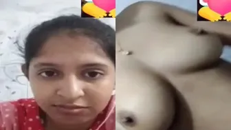 Innocent Girl Showing Big Boobs On Video Call