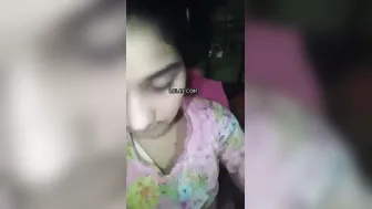 Cute College Girl Fingering Her Wet Pussy On Cam