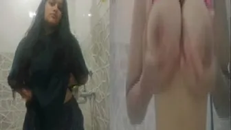 Tamil Girl Flashed Her Huge Tits Live And Got Me So Hard