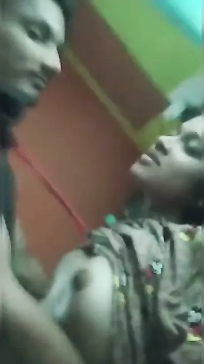 Desi Lovers Making Out And Fucking In Homemade Video