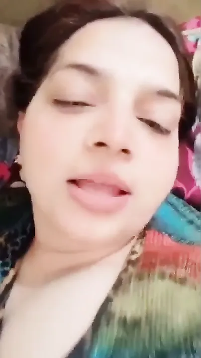 Desi Wife Playing Dirty And Fingering Her Wet Pussy