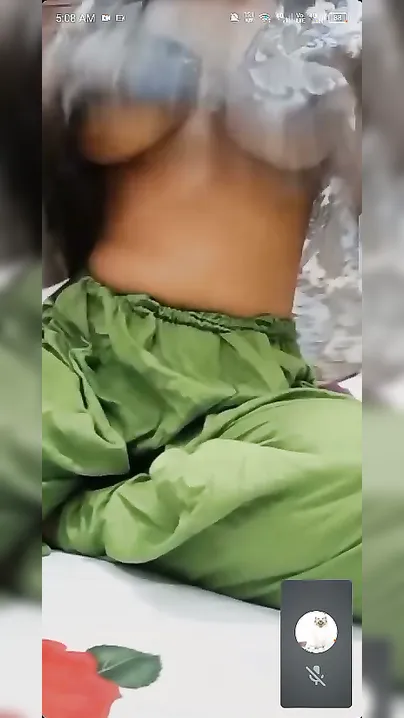 Horny GF Fingers Herself Early Morning