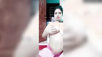 Horny GF Fingering Herself Nude For Boyfriend