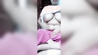 Horny GF Fingering Herself Nude For Boyfriend