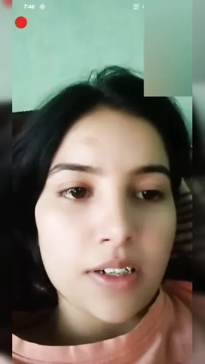 GF Flashing Her Perky Nipples In Slutty Selfie Vid