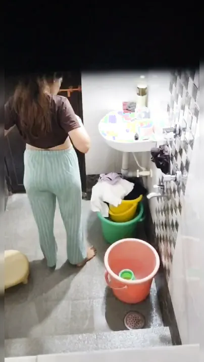Neighbor Slut Flashing Her Tits Before Taking A Bath