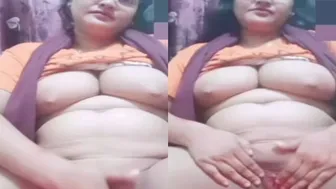 Milf In Glasses Fingering Herself On Video Call