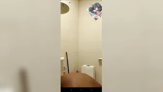 Milf Bathing Naked Recorded During Her Video Call