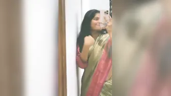 Girl In Saree Going Topless Caught On Hidden Camera