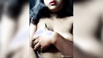 Cam Whore Going Topless During Her Live Streaming Show