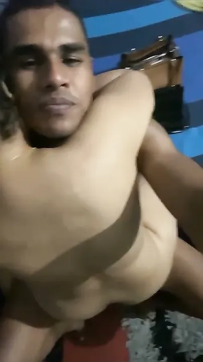 Amateur Couple Fucking Outdoors Caught On Camera Going Viral