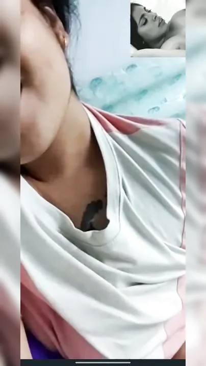 Tattooed Girl Showing Tits On Video Call
