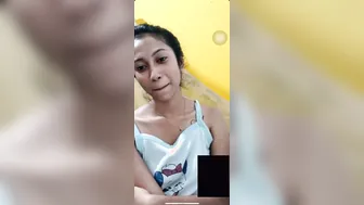 College Teacher Strips Naked During Video Call