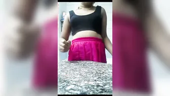 Slutty Aunty Sending Me Her Naughty Selfies Showing Her Body