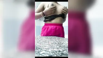 Slutty Aunty Sending Me Her Naughty Selfies Showing Her Body