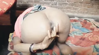 Touching And Fingering My Aunty's Dripping Wet Pussy Gently