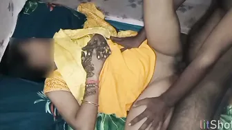 Gorgeous Desi Babe Showing Off Her Body And Getting Fucked