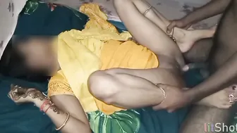 Gorgeous Desi Babe Showing Off Her Body And Getting Fucked